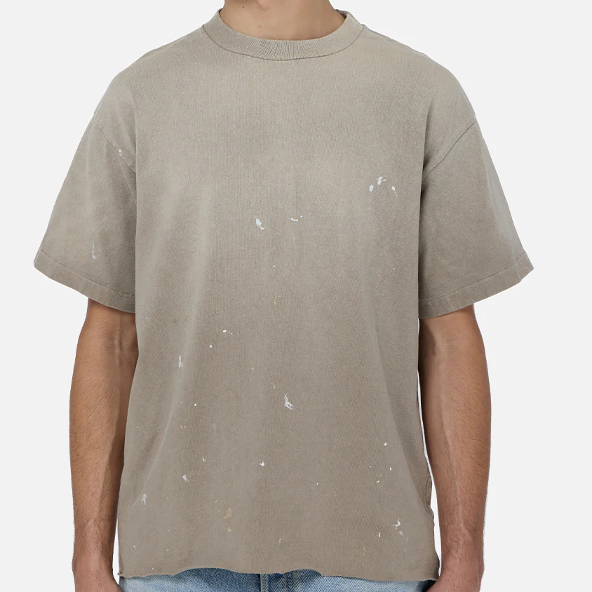 Kurz geschnittenes kastiges Baumwoll‑T‑Shirt mit dezenten Used‑Effekten
