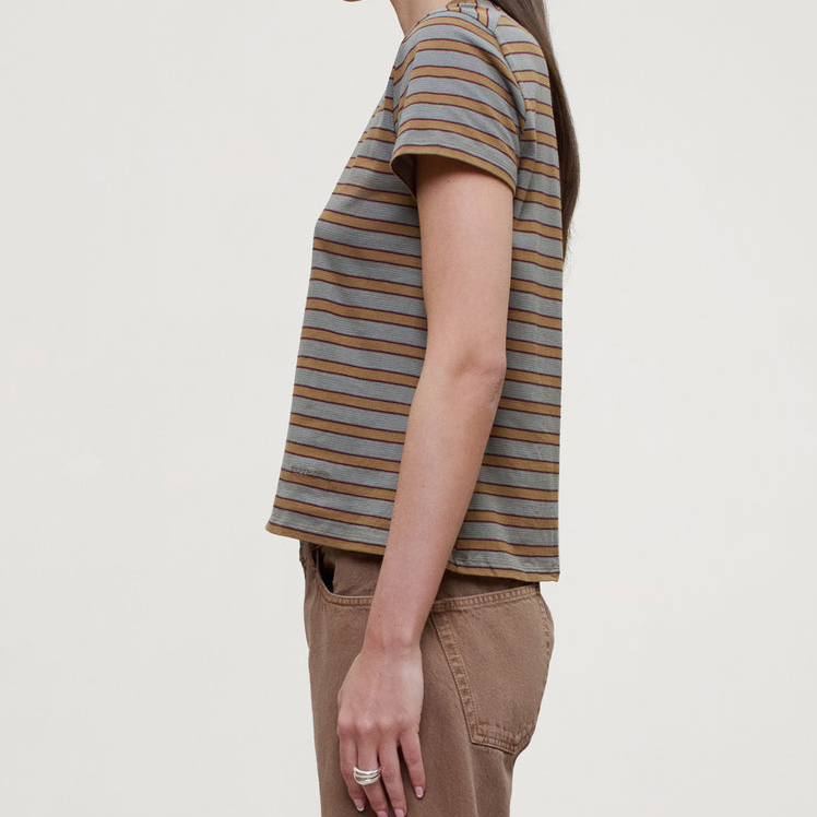 Unisex‑gestreiftes T‑Shirt mit lockerem kastigem Schnitt und fein abgestimmten Nähten