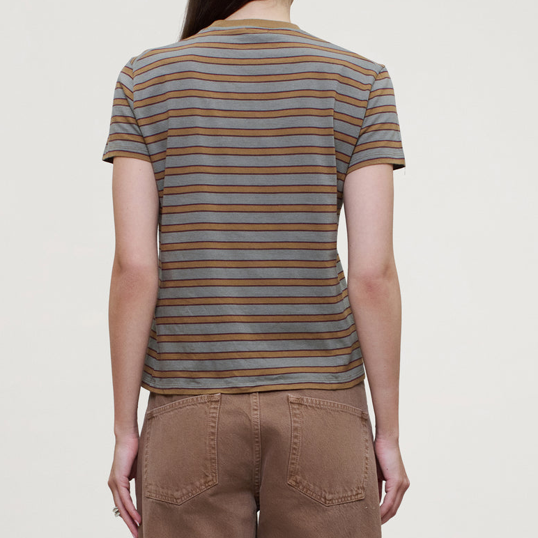 Unisex‑gestreiftes T‑Shirt mit lockerem kastigem Schnitt und fein abgestimmten Nähten