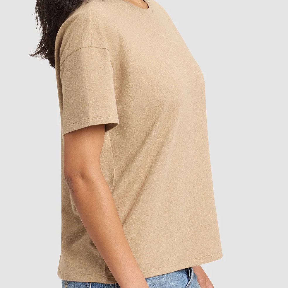 Bequemes Alltag‑Rundhals‑T‑Shirt aus reiner Baumwolle zum Tragen allein oder als Zwischenschicht