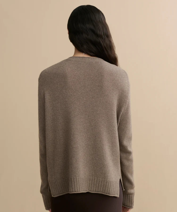 Leichter gestrickter Langarm‑Pullover zum bequemen täglichen Tragen und vielseitigen Schichten
